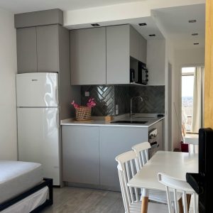 departamento-miramar-cocina-equipada-01